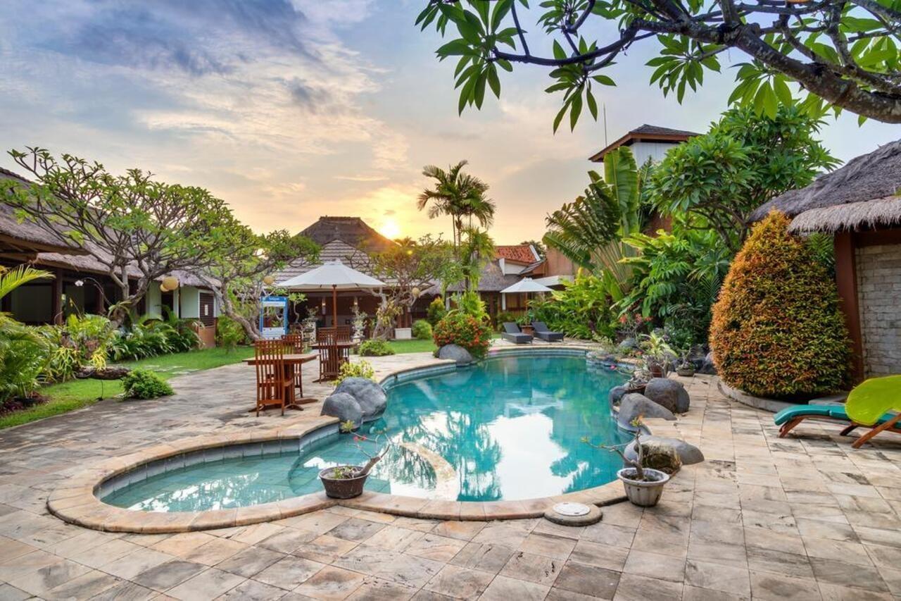 Desamuda Village Seminyak Buitenkant foto