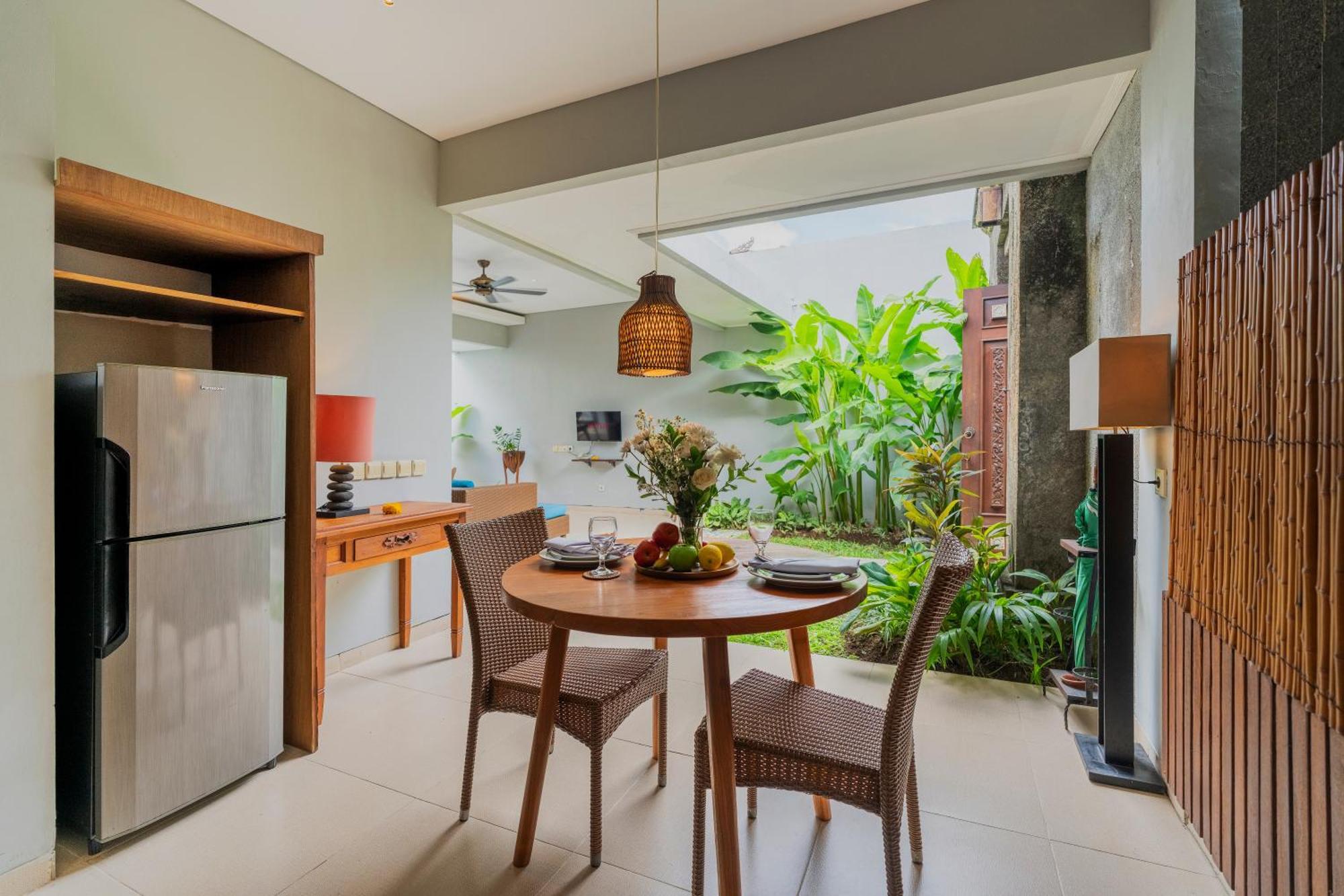 Desamuda Village Seminyak Buitenkant foto